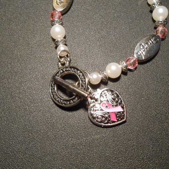 Breast cancer awareness bracelet - Picture 3 of 3